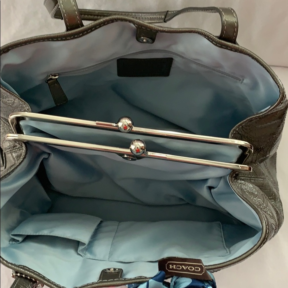 Handbag - Picture 2 of 6